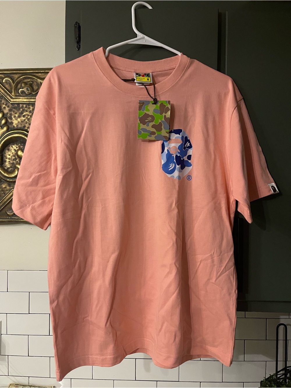Men’s Graphic Design Tee Size M.